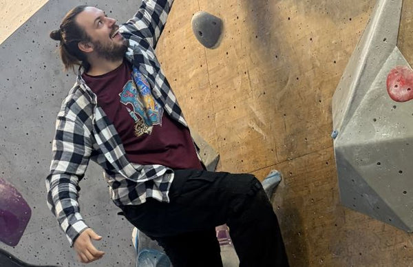 Long t-shirt for climbing - Do you dad-bod-boulder?